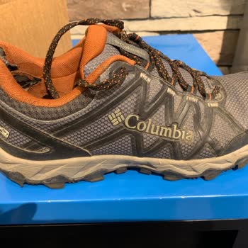 Columbia Trekking Shoes Deformed and Water-Ingressed in Just 7 Months