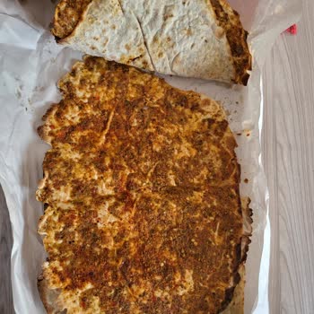 Konya Kule Site Tatlıses Lahmacun İşletmesinin Yapamadığı Lahmacun