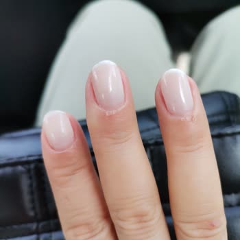 Gratis Beauty 'de Yaptırdığım Acı Garantili Manikür