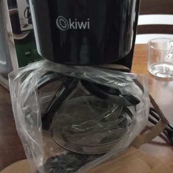 A101 Filtre Kahve Makinemizin Cam Kısmi Elimize Kırık Ulaştı