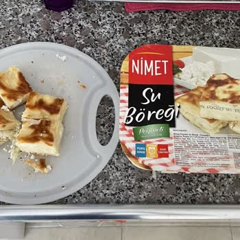 A101 Nimet Markalı Börek Açıklama Ve Görsel İle Tüketiciyi Yanıltıyor.