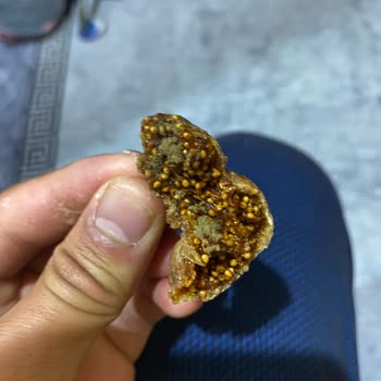 BİM TARİŞ Markalı Kuru İncirin İçinden Küf Benzeri Şerler Çıktı