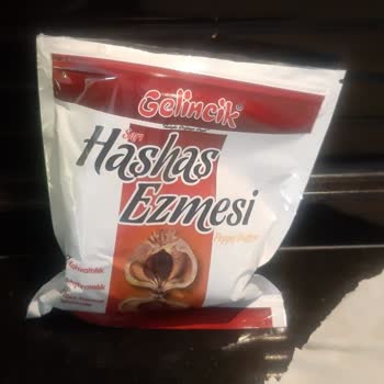 Gelincik Haşhaş Gelincik Marka Haşhaş Ezmesinin İçinden Siyah Bir Parça Çıktı