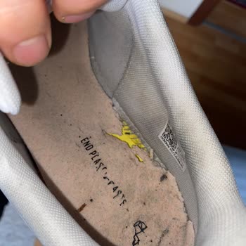 Boyner Adidas Marka Ayakkabının Tabanın Yırtılması