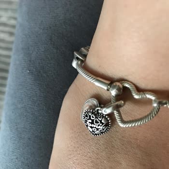 Pandora Mücevher Bilekliğimin Kırılması