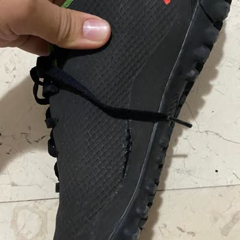 Updigo Adidas Krampon Ayakkabı Yanlardan Açıldı