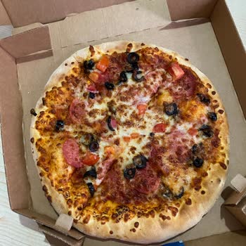 Domino's Yeni Ürün Milimetrik Kesim Malzemos Pizza!