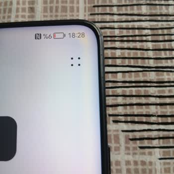 KVK Huawei Nova 9 Ekran Sararması