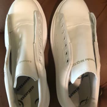 Ayakkabischool (Instagram) Mağduruyum Acilen Çözüm Bulunsun!