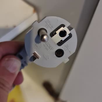 Vestel Hatalı Gelen Priz Kablosu Hakkında Mağdur Edilmemiz