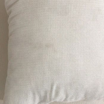 Cosy Home Design (cosyhomendesign) Koltukta Mavi Lekeler Var