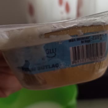 BİM Osmanoğlu Fırın Sütlaç Bozuk Çıkıyor