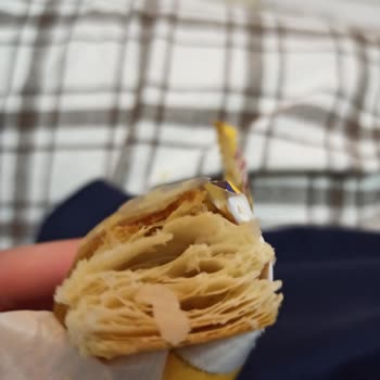 Ülker Fabrika Satış Mağazası'ndan Aldığım Ürünün İçi Boş Çıktı