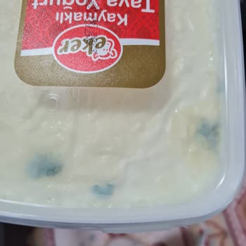 SKT Si Olmasına Rağmen Küflenen Eker Yoğurt