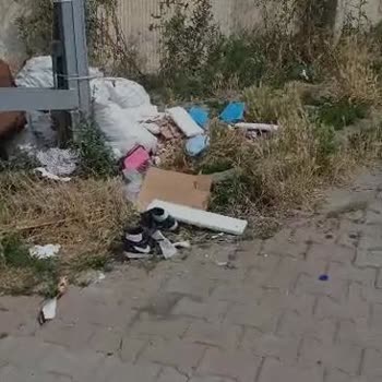 Kağıthane Seyrantepe Mahallesindeki Çöpler Düzgün Toplanmıyor