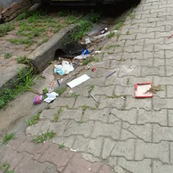 Kağıthane Seyrantepe Mahallesindeki Çöpler Düzgün Toplanmıyor