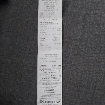 Vakko Çizme Ayağımı Boyuyor