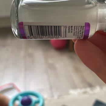 Procsin Serumda Tortular Oluştu Ve Renk Değişti