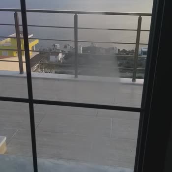 Egepen, Hatalı Cam Takımı Ve İletişim Sorunları Nedeniyle 4 Aydır Değişmeyen Kırık Camımı Çözemedi