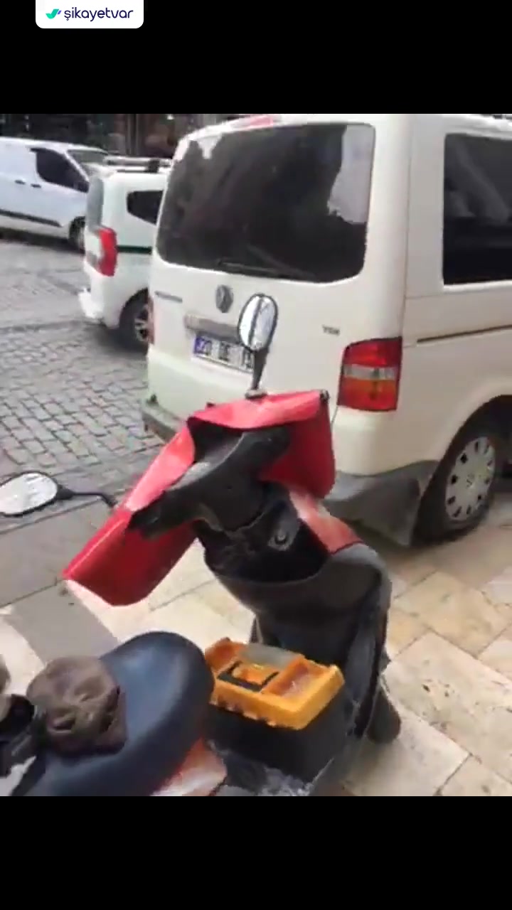 Denizli Büyükşehir Belediyesi Kaldırımlar Varken Otoparklar Park Yerleri Neden Var? videonun kapak resmi