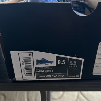 Under Armour İnfinite 3 Ayakkabım Her İkisi De Yanlarından Açıldı.