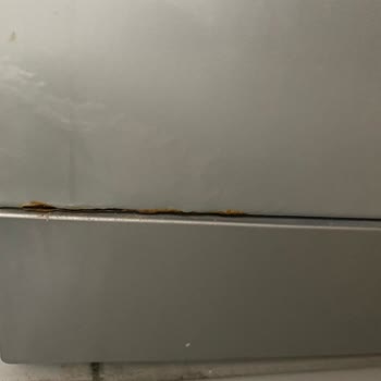 Arçelik Marka Çamaşır Makinem Su Akıtıyor