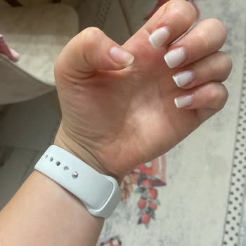 Eylül Öztürk Nail Spa Protez Tırnak Hizmetinden Memnun Kalmadım