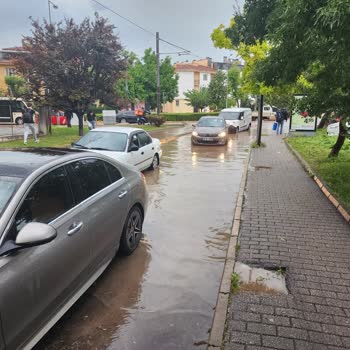 Mercedes Aracım Motora Su Aldı