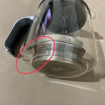 Arzum Çaycı Cam Demliğin Kırılması