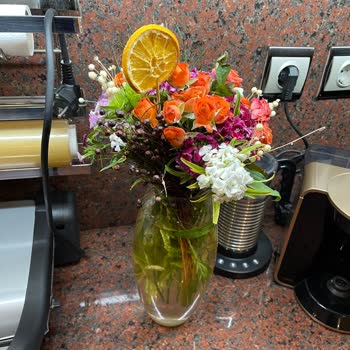 Taze Çiçek (tazecicek.com) Yanlış Ürün Gönderildi, Konu İle Alakalı Kimse Gerekli Aksiyonu Almadı