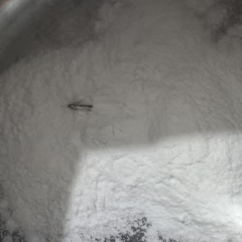 Arı Mama Pirinç Unundan Böcek Çıktı