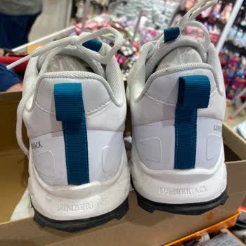 FLO Ayakkabı'dan Aldığım Lumberjack Marka Beyaz Ayakkabıda Oluşan Lekeler