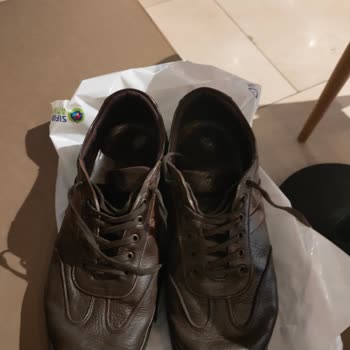 Derimod:Tek Giyimlik Ayakkabı... (! )