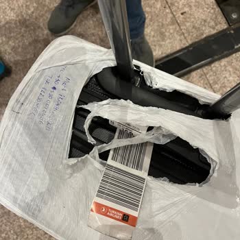 Turkısh Airlines Damaged My Lugguage And Didnt Care About Me