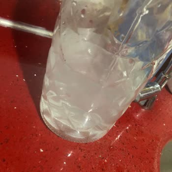 Water Gross Kötü Ürün Satımı, İlgisizlik