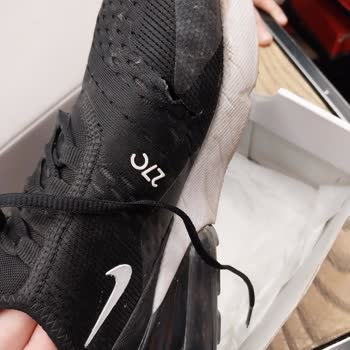 Nike Ayakkabı 3 Ayda Kullanılmaz Hale Geldi