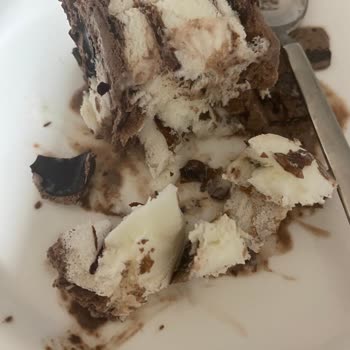 Algida Vienetta Tamamen Buz Yiyormuş Gibi