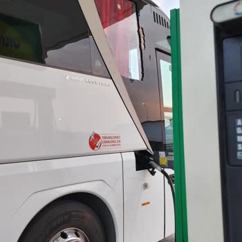 Pamukkale Turizm, Kazalı - Camsız Araçla Sefer Düzenliyor.