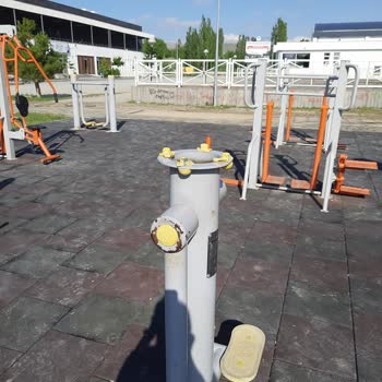 Yeşilhisar Kaymek Yanındaki Köşk Park Spor Aletleri