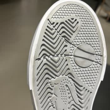 Problemli Ve Kullanışmış Ürün Lacoste