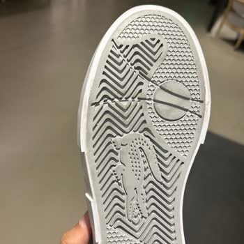 Problemli Ve Kullanışmış Ürün Lacoste