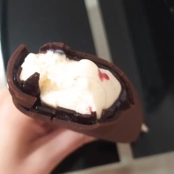 Magnum Dondurmadan Kıl Çıktı