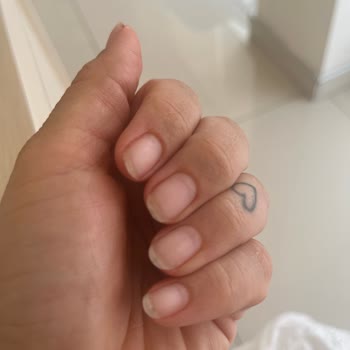 Ebru Elaldı Beauty Studio Yanlış Tırnak Yanıltıldım
