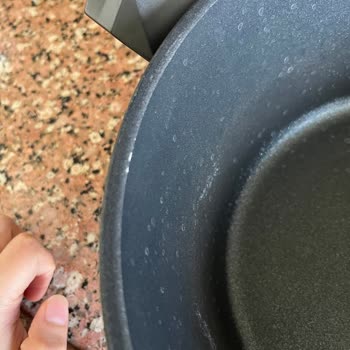 Karaca Züccaciye Karaca Bio Diamond Kulp Kabarması Ve Çizik
