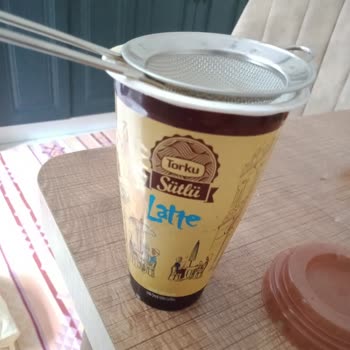 Torku Latte Bozuk Ürünün İçinden Sümüksü Parçalar Çıktı