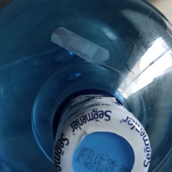 Seğmenler Su Damacana İçinde Kanlı Yarabandı