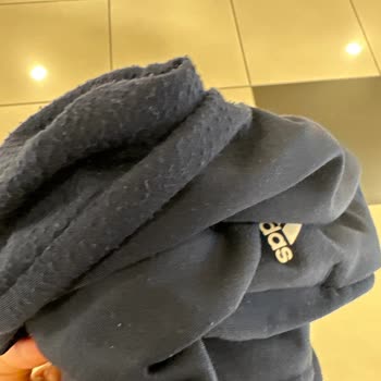 Adidas Eşofman Çok Kötü Tülerdi