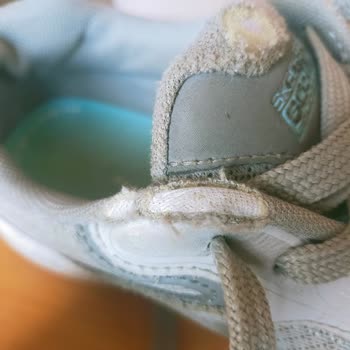 Skechers : Kelebek Ömürlü Ayakkabı