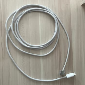 Apple Macbook Pro Magsafe 3 Kablo Hasarı