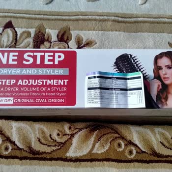 One Step Kişisel Bakım Ürünleri Fon Tarağı Alev Aldı